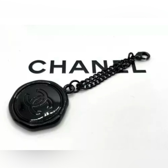 CHANEL Accessories - CHANEL Glossy Black Logo Keychain
